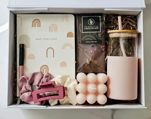 “Blush & Bloom” – Self-Care Gift Box for Her by Vistora Gifts